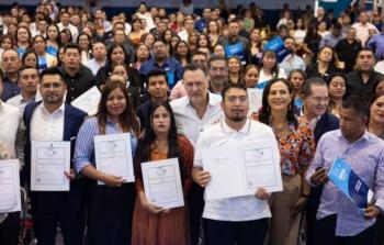 Kuri encabeza graduaci&oacute;n de 2,342 estudiantes de bachillerato para adultos