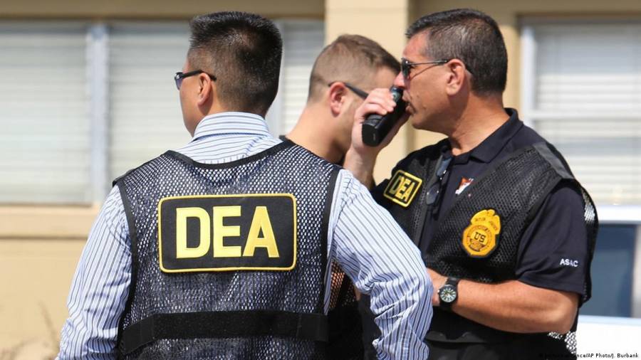 Escándalos de corrupción en la DEA revelan vínculos con narcotráfico y abusos internos