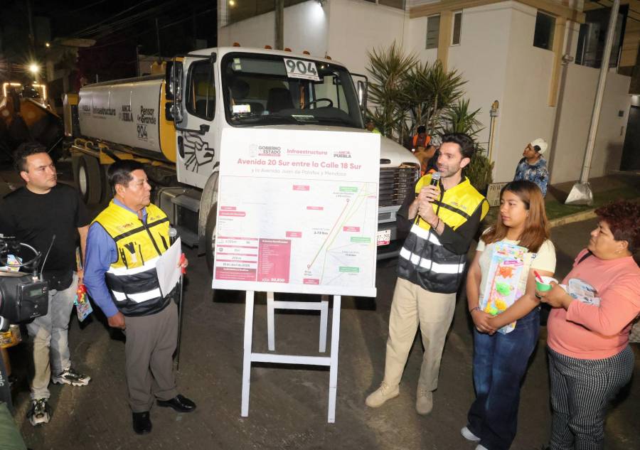 Gobierno de Puebla pavimenta la 20 Sur; beneficia a 92 mil habitantes tras 20 a&ntilde;os de abandono