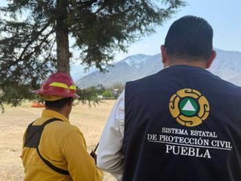 Incendio en Zautla: 80% de control y 70% de liquidaci&oacute;n tras combate a&eacute;reo y terrestre