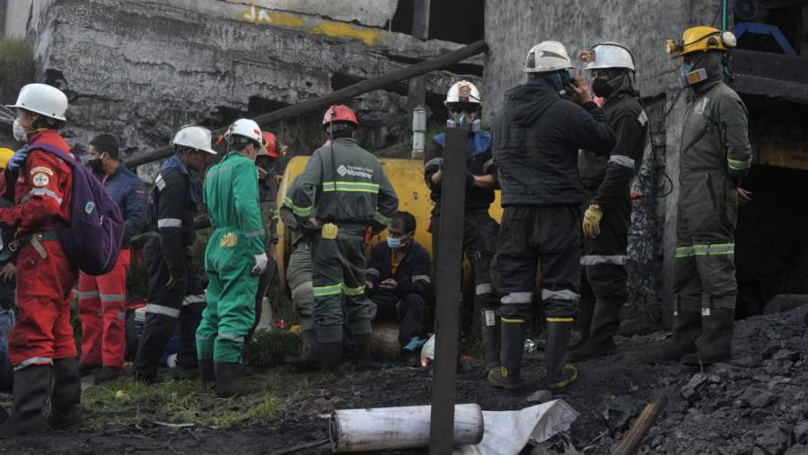 Explosión en mina de carbón deja 12 trabajadores atrapados en Colombia