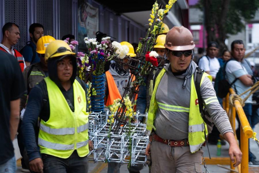 Celebra Gobierno Capitalino a personas trabajadoras de la construcción por el día de la Santa Cruz
