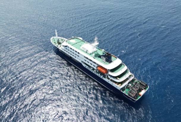 Crucero permanece varado por presunto brote de hantavirus