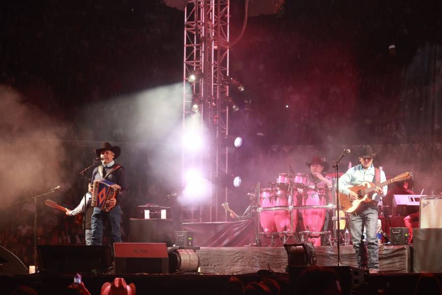 Bajista de Intocable anuncia su salida tras d&eacute;cadas en la agrupaci&oacute;n