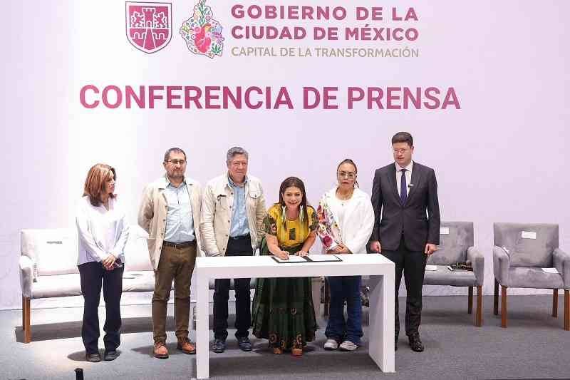 Clara Brugada anuncia inicio de operaci&oacute;n del Tren Ligero “El Ajolote” y avances en renovaci&oacute;n del Metro