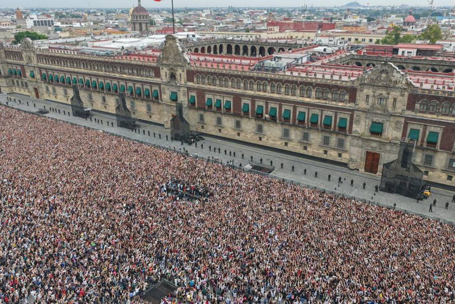 Más de 50 mil personas abarrotan el Zócalo por BTS en CDMX
