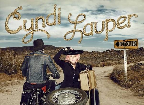 Cyndi Lauper hace una muy grata desviaci&oacute;n al country.