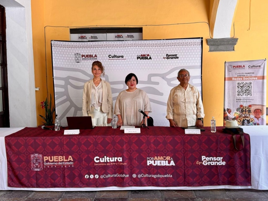 Homenaje a H&eacute;ctor Azar en Casa de la Cultura de Puebla por su 26 aniversario luctuoso