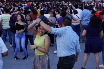 Fonoteca Nacional presenta libro 'Yo soy la cumbia' que visibiliza el papel de las mujeres en el g&eacute;nero