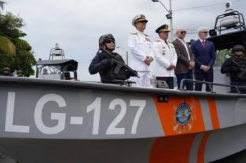 Ecuador refuerza control mar&iacute;timo con lanchas de EEUU ante presi&oacute;n del narcotr&aacute;fico