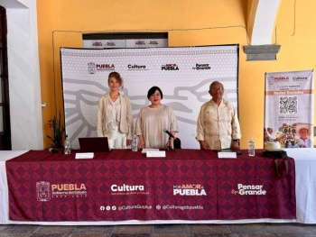 Homenaje a H&eacute;ctor Azar en Casa de la Cultura de Puebla por su 26 aniversario luctuoso