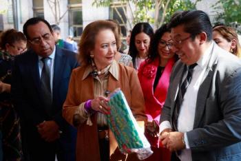 Yasm&iacute;n Esquivel impulsa reinserci&oacute;n social con bazar de artesan&iacute;as en San L&aacute;zaro