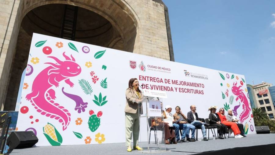 Clara Brugada entrega m&aacute;s de 4 mil cr&eacute;ditos de vivienda y 500 escrituras en CDMX