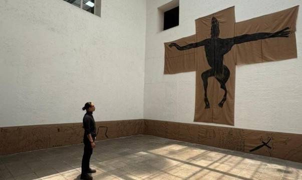 La Esmeralda presenta cuatro exposiciones que exploran la periferia, lo sintético y lo devocional
