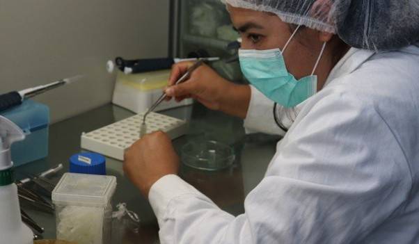 CNRG-INIFAP capacita a estudiantes del COLPOS en crioconservaci&oacute;n de tejido vegetal