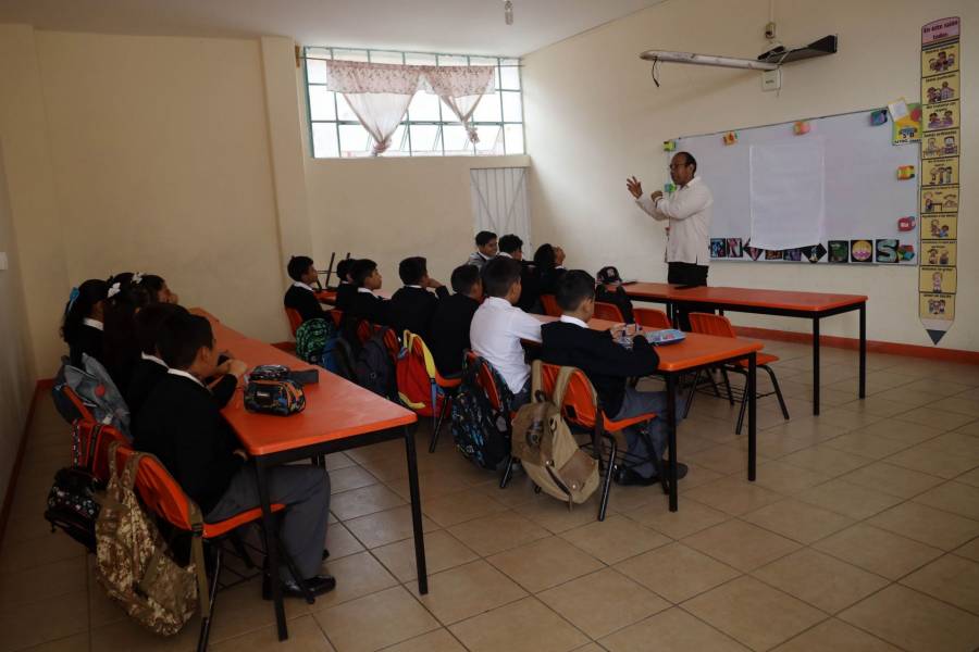 CNTE en Oaxaca rechaza reducción del calendario escolar y mantendrá clases hasta julio