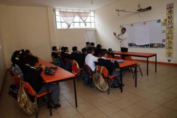 CNTE en Oaxaca rechaza reducci&oacute;n del calendario escolar y mantendr&aacute; clases hasta julio