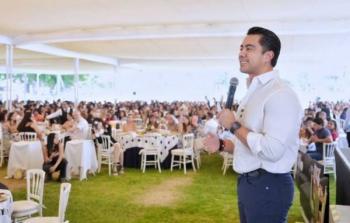Alcalde encabeza festejo por D&iacute;a de las Madres en el municipio de Quer&eacute;taro