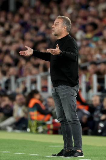 Fallece el padre del entrenador del Barca Hansi Flick horas antes del Cl&aacute;sico
