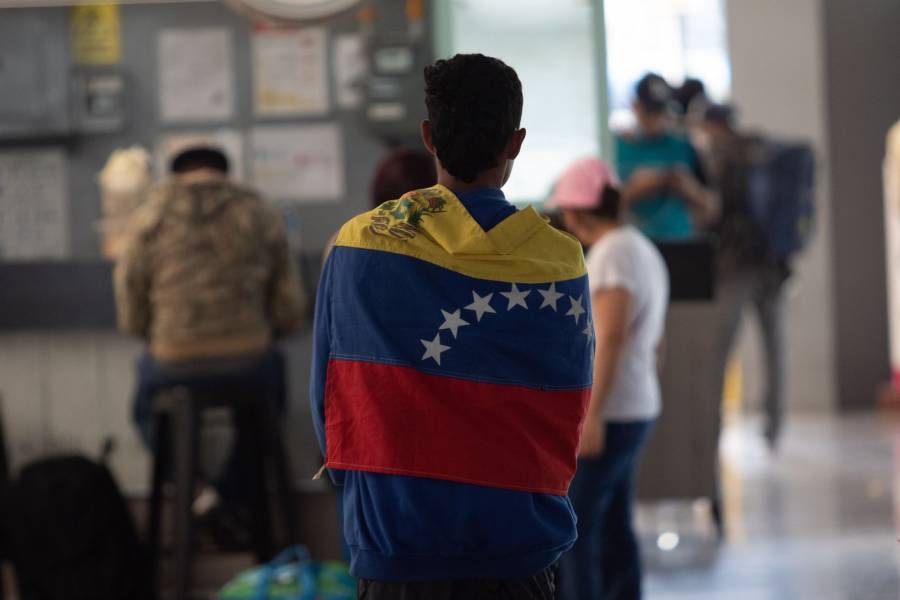 Denuncian operativos contra migrantes en la CDMX; piden intervenci&oacute;n de derechos humanos