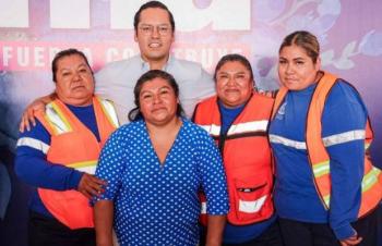 Josu&eacute; Guerrero reconoce a madres trabajadoras de Corregidora