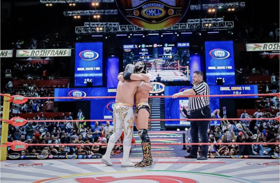 M&iacute;stico y Tit&aacute;n sobreviven a la guerra ruda en un Viernes Espectacular inolvidable