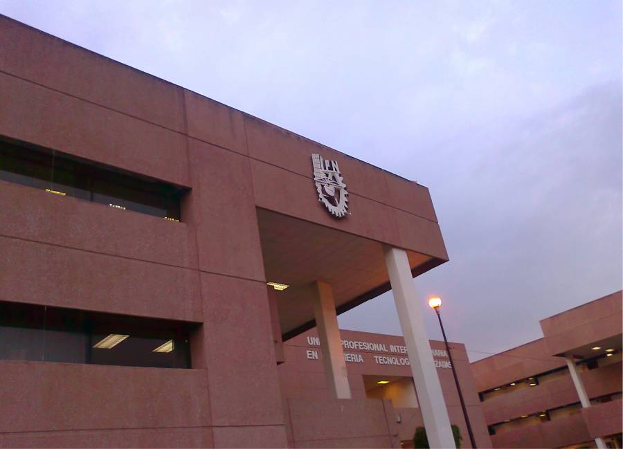 Suspensi&oacute;n de becas del IPN deja a estudiantes varados en Reino Unido y en riesgo de perder su doctorado