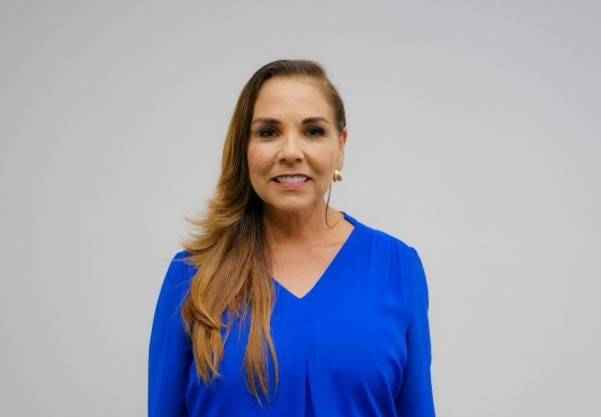 Mara Lezama reconoce a enfermeras y enfermeros de Quintana Roo por su labor humanista