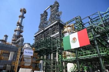 Incendio en refiner&iacute;a de Salina Cruz deja seis personas lesionadas