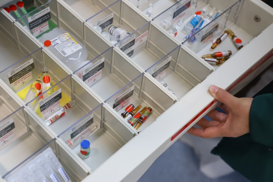 Multan e inhabilitan a empresa por mentir en licitaci&oacute;n de medicamentos del IMSS