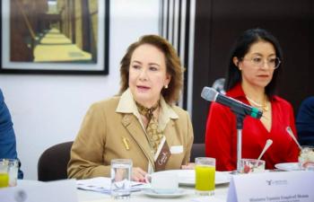 Yasm&iacute;n Esquivel plantea fortalecer la reforma judicial y respaldar a juzgadores