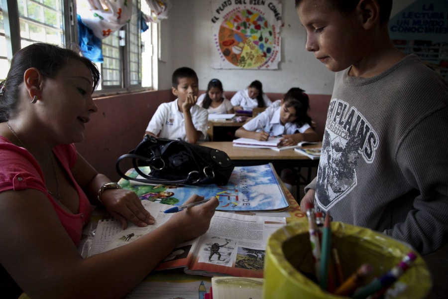 Veracruz, cuarto del pa&iacute;s por n&uacute;mero de docentes pero a la cola en eficacia educativa
