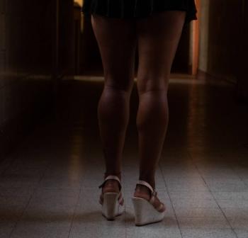 Rescatan a seis mujeres en Canc&uacute;n tras operativo contra red de explotaci&oacute;n sexual