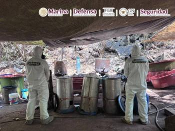 Operativos federales desmantelan centros de producci&oacute;n de drogas sint&eacute;ticas en tres estados