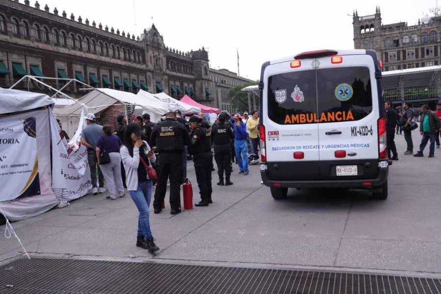 Flamazo en carpa de plant&oacute;n deja tres mujeres lesionadas en el Z&oacute;calo
