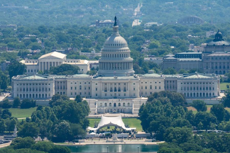 Senado de EE.UU. avanza resoluci&oacute;n para limitar poderes de guerra de Trump en conflicto con Ir&aacute;n