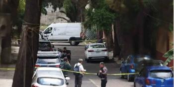 Hallan cad&aacute;ver en Gustavo A. Madero; detienen a dos hombres con droga