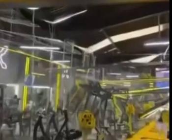 Colapsa techo de gimnasio en Atlacomulco por lluvias y granizo