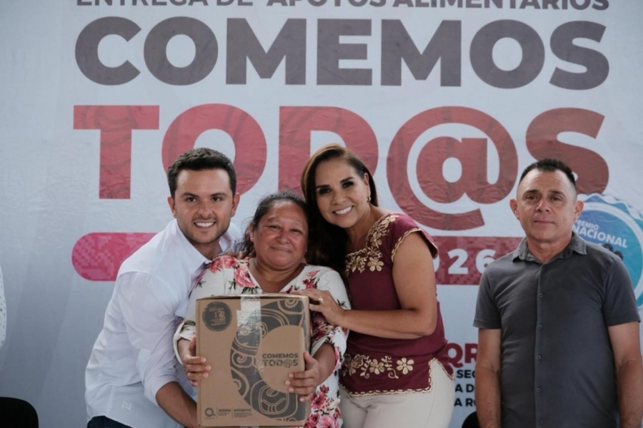 Mara Lezama entrega mil apoyos y 640 tarjetas del programa “Comemos Tod@s” en Canc&uacute;n