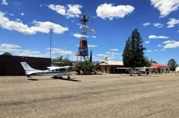 Emboscada en aer&oacute;dromo de Chihuahua deja dos pilotos asesinados