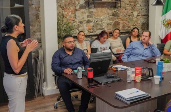 Corregidora capacita a personal de Registro Civil de seis municipios