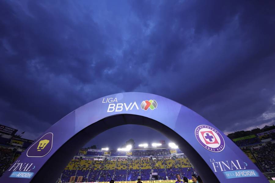 Pumas resiste y empata con Cruz Azul en el primer duelo por el t&iacute;tulo