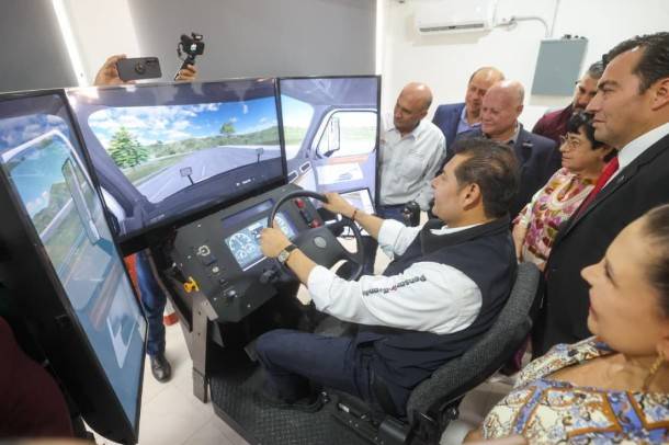 Puebla inaugura primer centro de capacitaci&oacute;n para operadores de carga a nivel nacional
