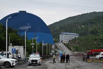 Rescatistas en China buscan a desaparecidos tras explosi&oacute;n en mina que deja 82 muertos