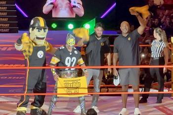 Steelers se enamoran de la Arena M&eacute;xico y vibran con la lucha libre mexicana
