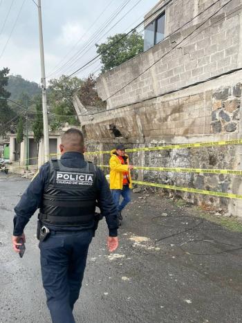 Colapso de barda en Tlalpan tras lluvias intensas; sin lesionados