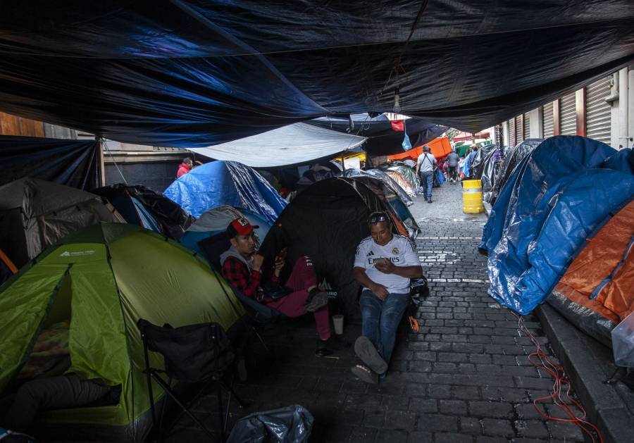 Plant&oacute;n de la CNTE genera p&eacute;rdidas millonarias en comercios del Centro Hist&oacute;rico