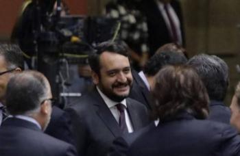 Andr&eacute;s Manuel L&oacute;pez Beltr&aacute;n deja dirigencia de Morena; buscar&aacute; diputaci&oacute;n por Tabasco