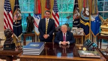 Trump respalda candidatura de Fl&aacute;vio Bolsonaro en la Casa Blanca