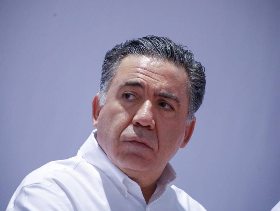 Enrique Inzunza solicita licencia temporal en el Senado durante periodo extraordinario